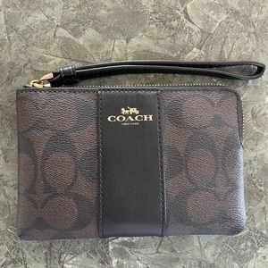 Coach signature corner zip wristlet wallet brown